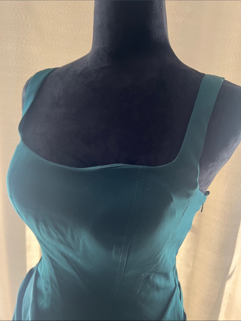 Sleeveless Emerald Green Ruched Mini Dress - Picture 5 of 5
